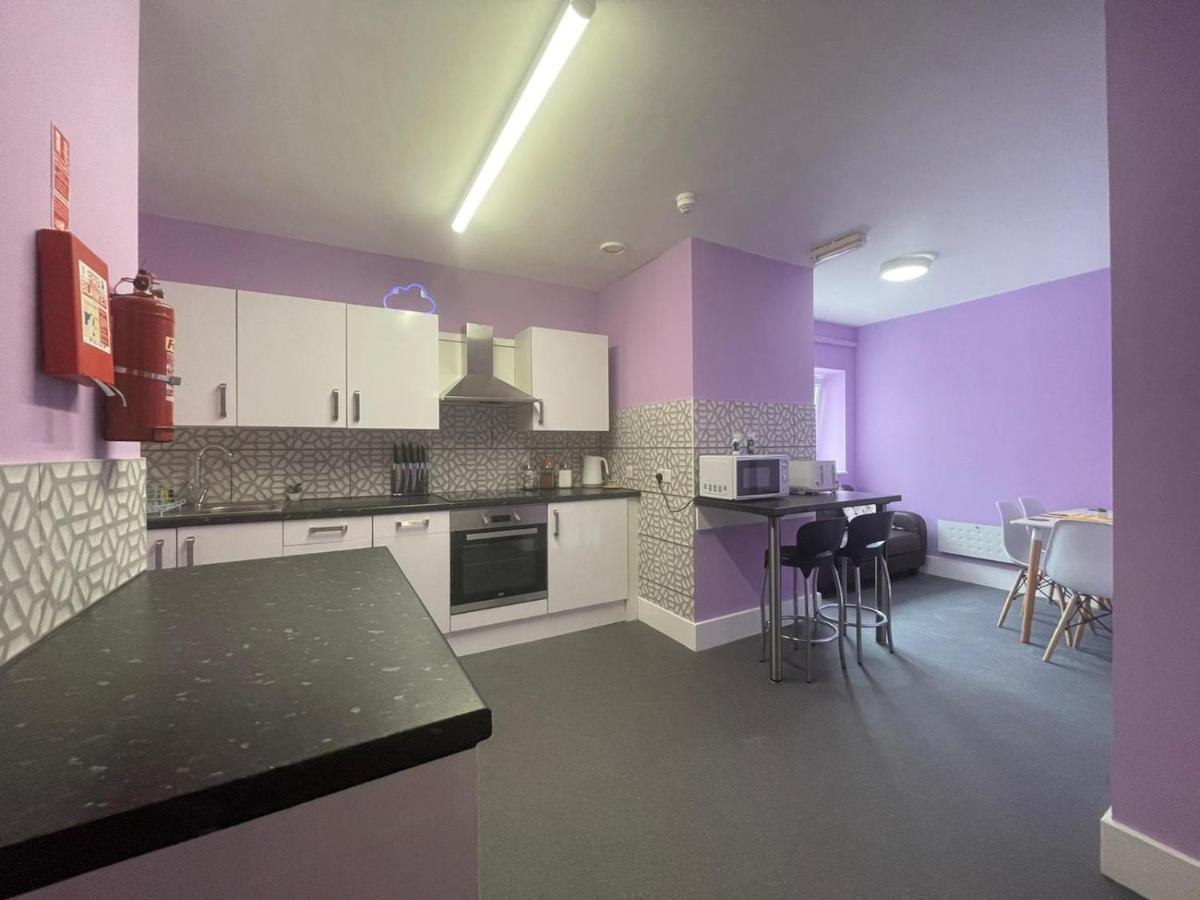 Hostel Neon 160