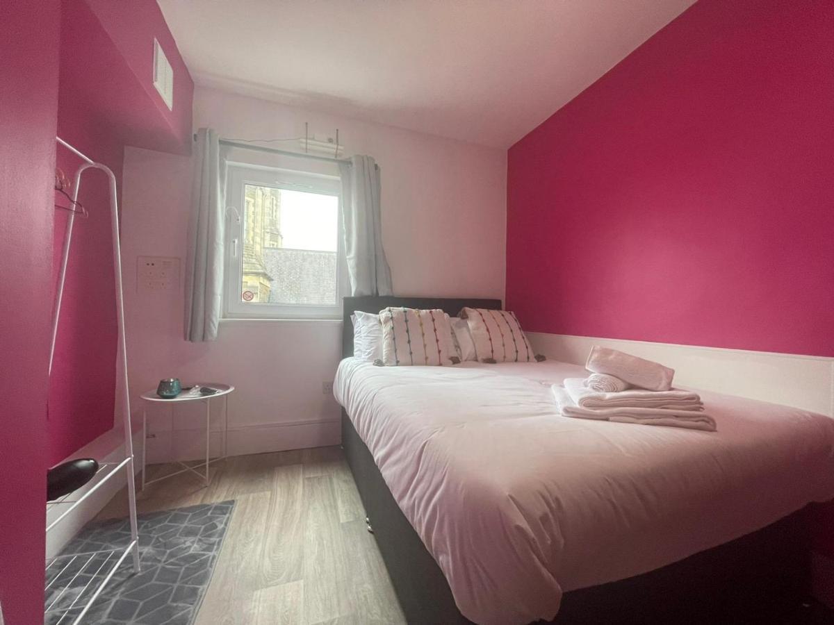 Neon 160 * Swansea