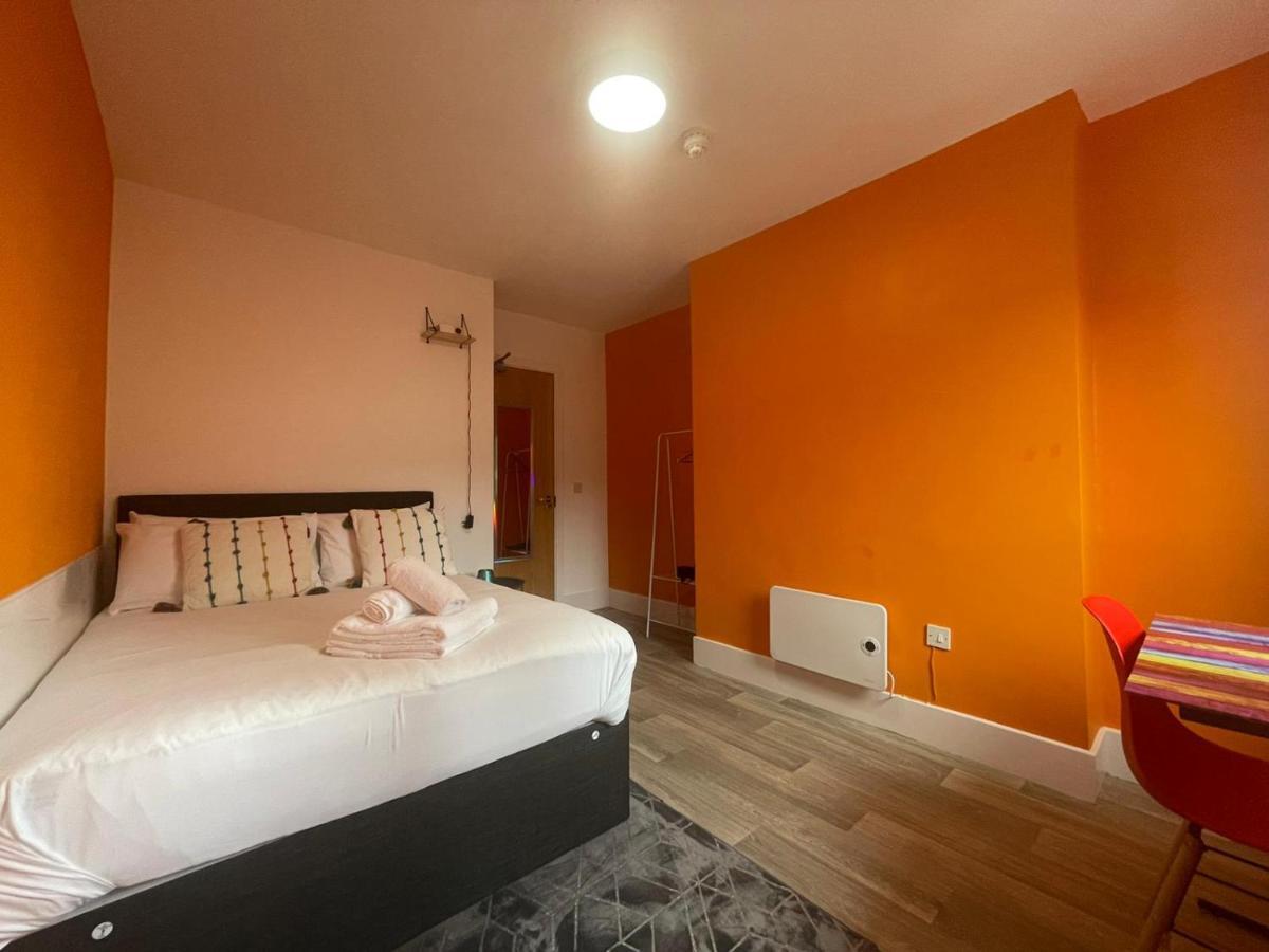 Hostel Neon 160 Swansea