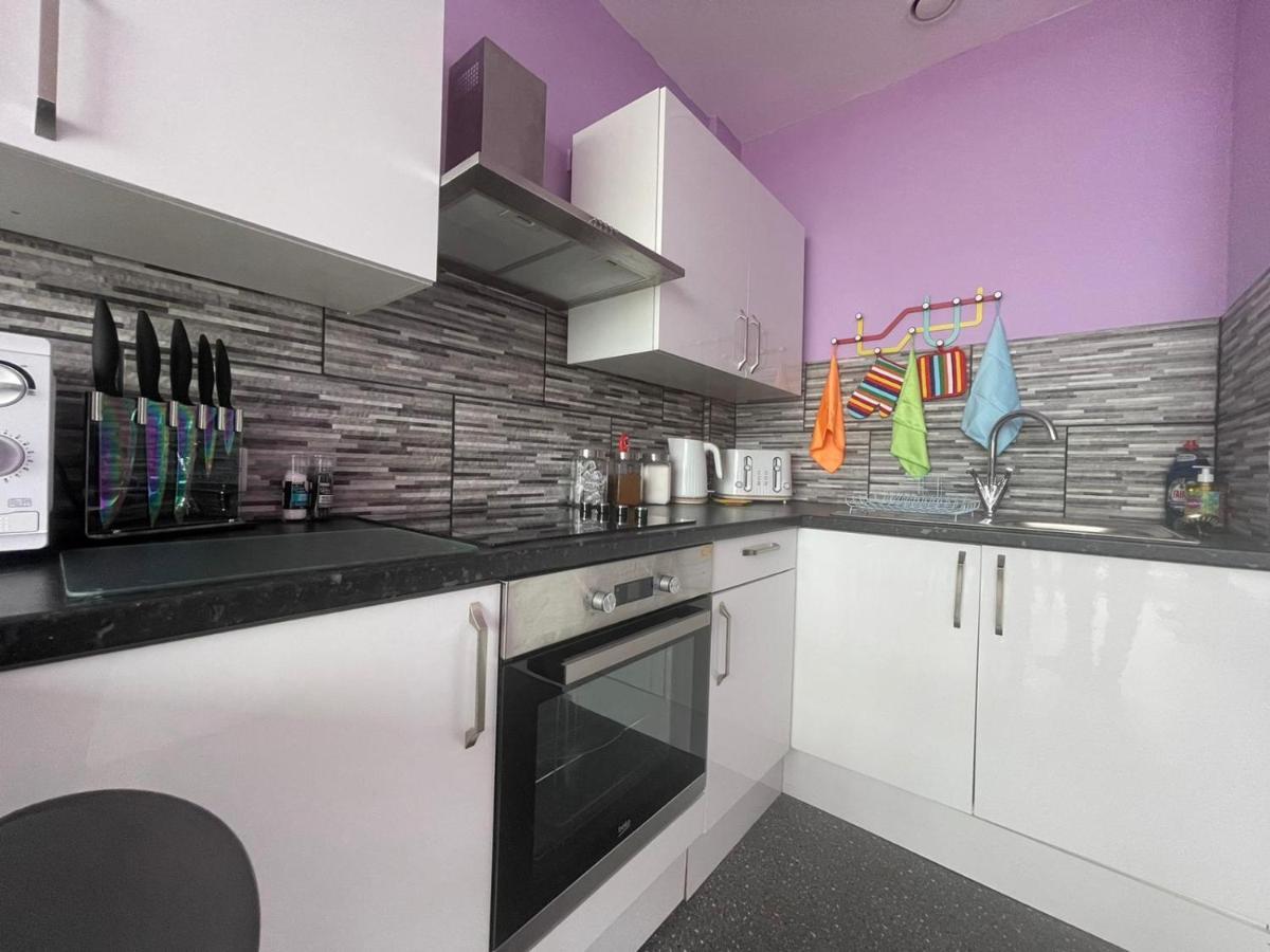 Neon 160 Hostel