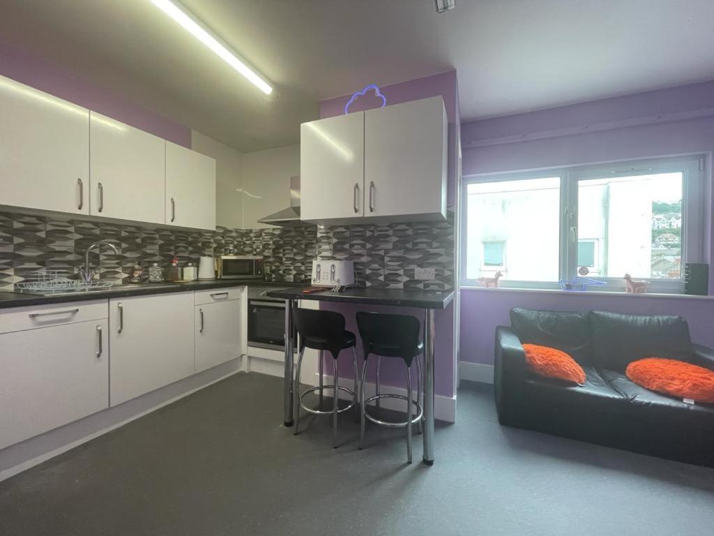 Hostel Neon 160 Swansea