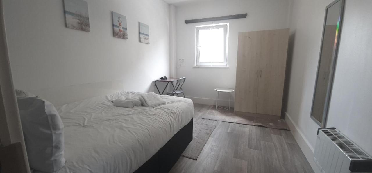 Hostel Neon 160