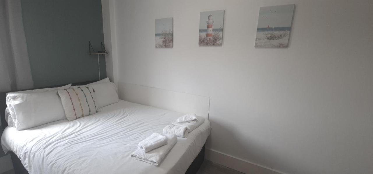 Hostel Neon 160
