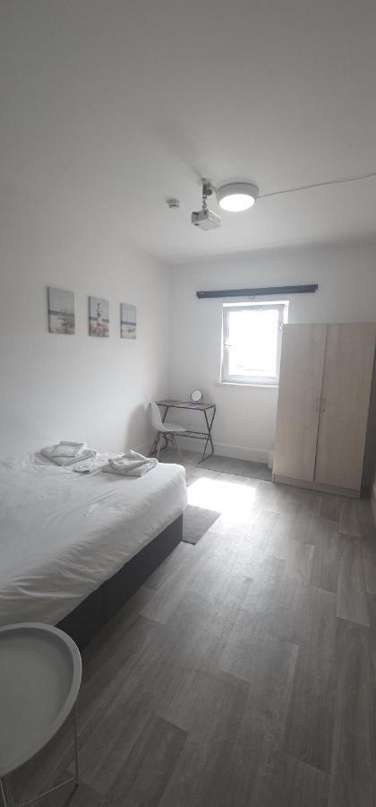 Neon 160 Hostel Swansea